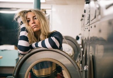 Który środek do prania jest najskuteczniejszy, Persil czy Ariel?