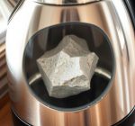 Jak pozbyć się kamienia z czajnika?