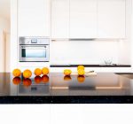 Środki do czyszczenia kuchennych blatów – przegląd